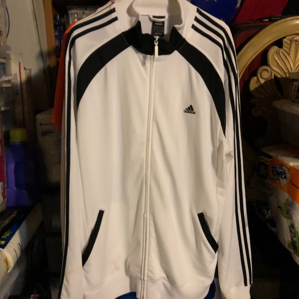 Men’s xL adidas sweatshirt, new with out tags